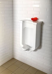 WALDORF urinál se zakrytým přívodem vody, 44x72x37 cm